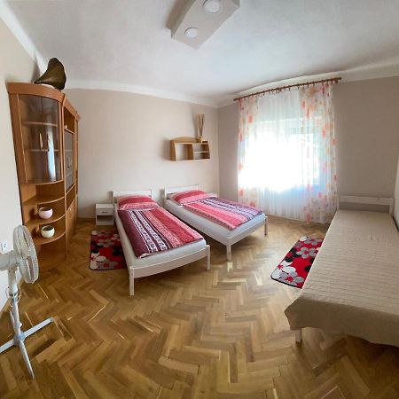 Edina Apartman Balatonlelle Buitenkant foto