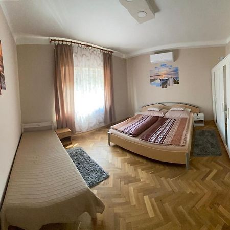 Edina Apartman Balatonlelle Buitenkant foto