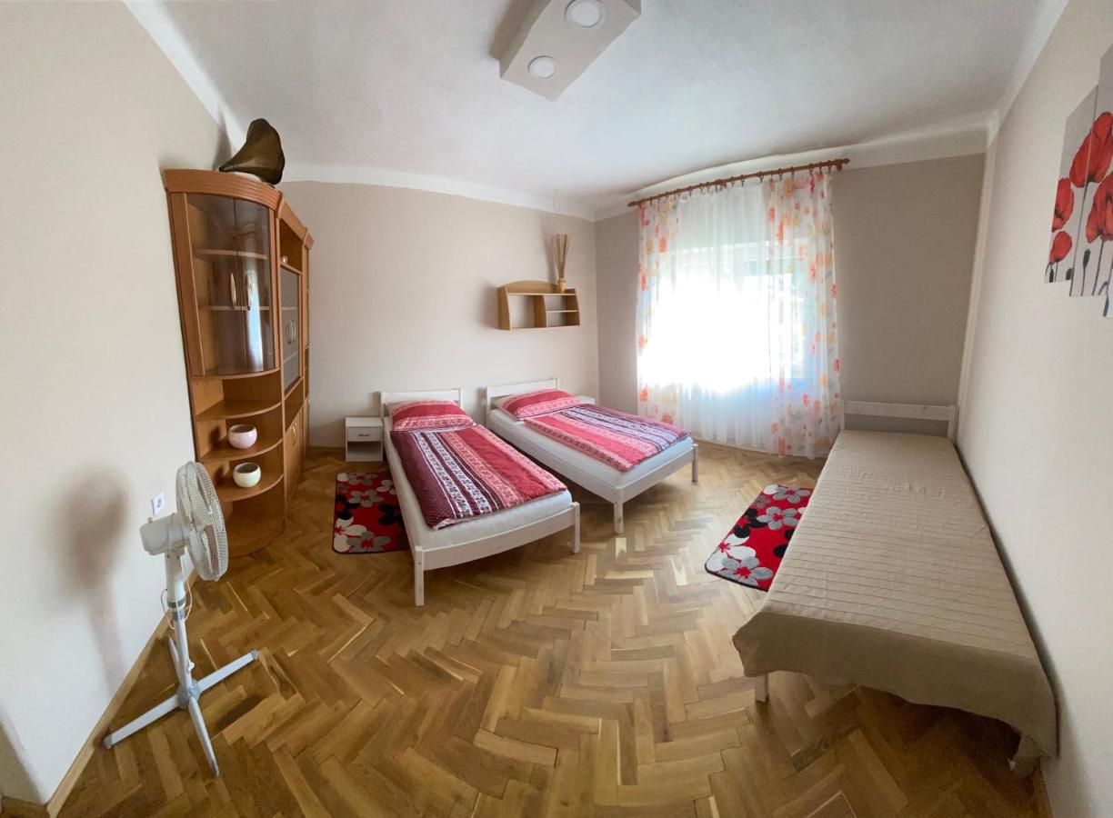 Edina Apartman Balatonlelle Buitenkant foto